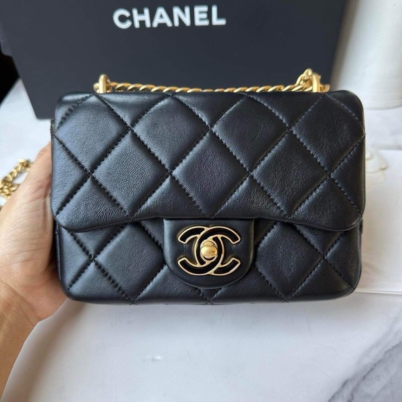❌SOLD❌C H AN E L quilted lambskin mini flap bag ghw and enamel CC 2022 22P - Picture 4 of 5